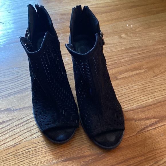 Charlotte Russe shoes - Picture 2 of 4